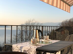 Outdoor dining - Rustico La Gra (Ghiffa)