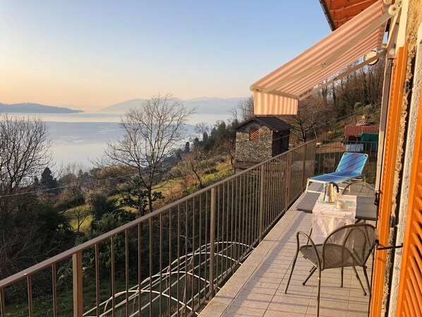 Outdoor dining - Rustico La Gra (Ghiffa)