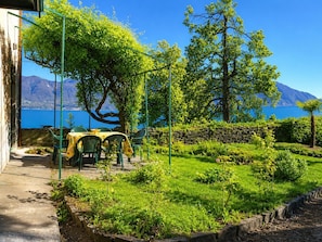 Outdoor dining - Villa della Marchesa (Oggebbio)