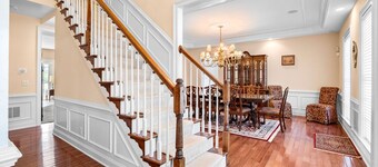 Pool - 7 Bedrooms - Close to beach 