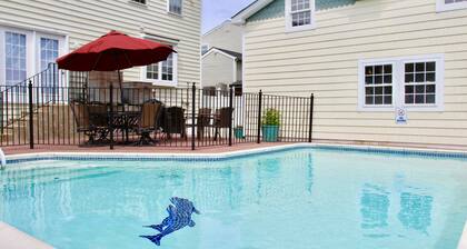Pool - 7 Bedrooms - Close to beach