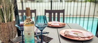 Pool - 7 Bedrooms - Close to beach 