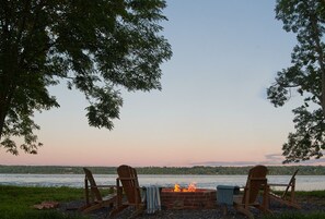 View from property - Hutton Brickyards Riverfront Hotel + Venue (Kingston)