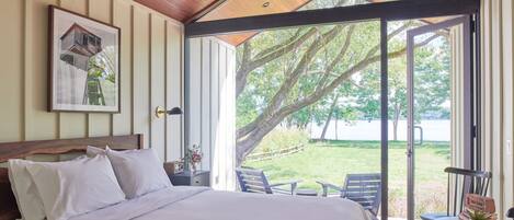 Cabin Cao cấp, 1 giường cỡ king | Bộ đồ giường kháng dị ứng, két bảo mật tại phòng