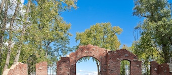 Hutton Brickyards Riverfront Hotel + Venue