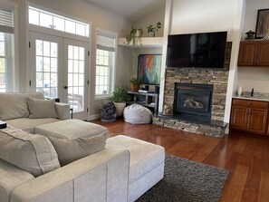 Smart TV, fireplace, video games