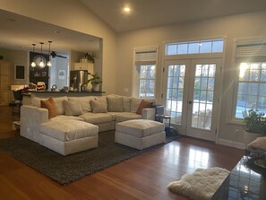 Smart TV, fireplace, video games