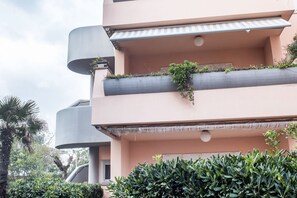 Exterior - M126 - Marcelli, three-room apartment facing the sea in a residence with swimmin (Marcelli)