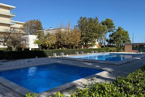 M126 - Marcelli, three-room apartment facing the sea in a residence with swimmin