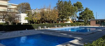 M126 - Marcelli, three-room apartment facing the sea in a residence with swimmin