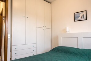 3 bedrooms, bed sheets - M126 - Marcelli, three-room apartment facing the sea in a residence with swimmin (Marcelli)