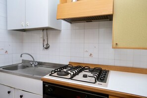 Refrigerador, horno y congelador 