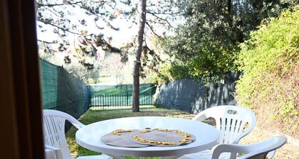 S075 - Sirolo, two-room apartment with garden in the center
