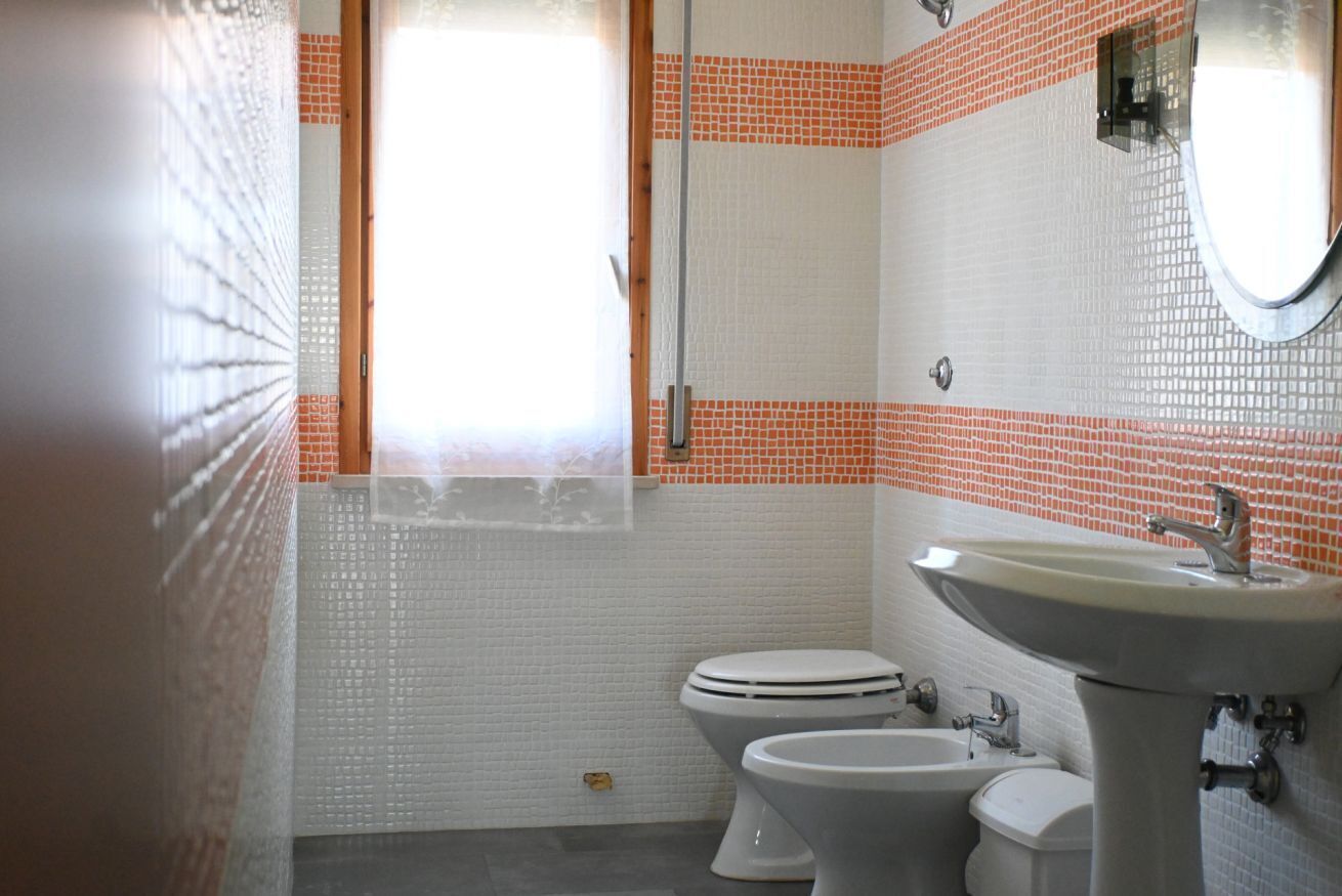 Doccia, bidet, asciugamani