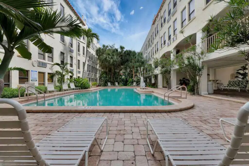 Ulkouima-allas, lämmitetty uima-allas