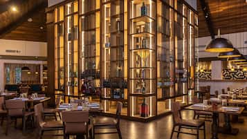 3 bars/lounges, 2 swim-up bars, 2 poolside bars