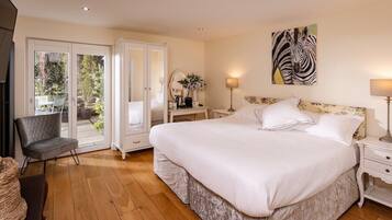 Kahden hengen huone (yksi tai kaksi sänkyä), näköala pihalle (Pet Friendly Double/Twin)