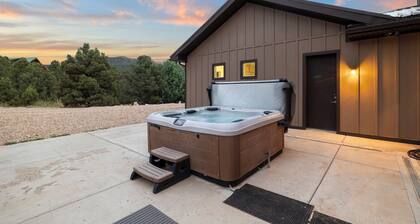Spacious, Private Hot Tub, 6 bedrooms 5 Ensuite Bathrooms. 7th night FREE!