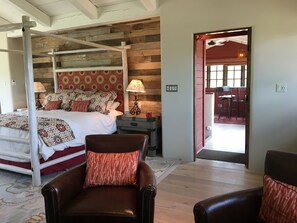 5 室のベッドルーム、デスク、WiFi、ベッドシーツ