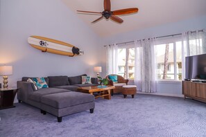 Living area - 3BR condo with A/C, pool & 10min walk to the beach! (Koloa)