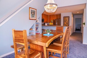 Dining - 3BR condo with A/C, pool & 10min walk to the beach! (Koloa)
