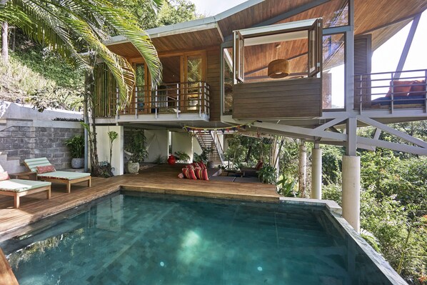 Outdoor pool, an infinity pool - Casa Flotanta - Ocean Views, Pool & 5-Min to Beach (Cobano)