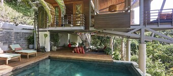 Casa Flotanta - Ocean Views, Pool & 5-Min to Beach