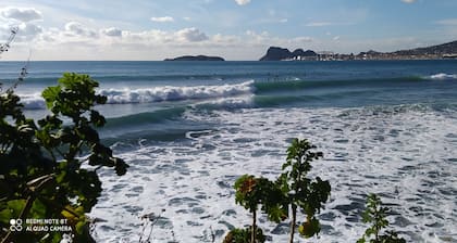 Studio - quiet seaside location with private parking