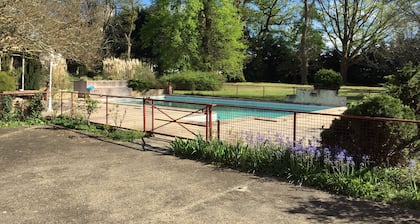 Château Pour 24 Personne
