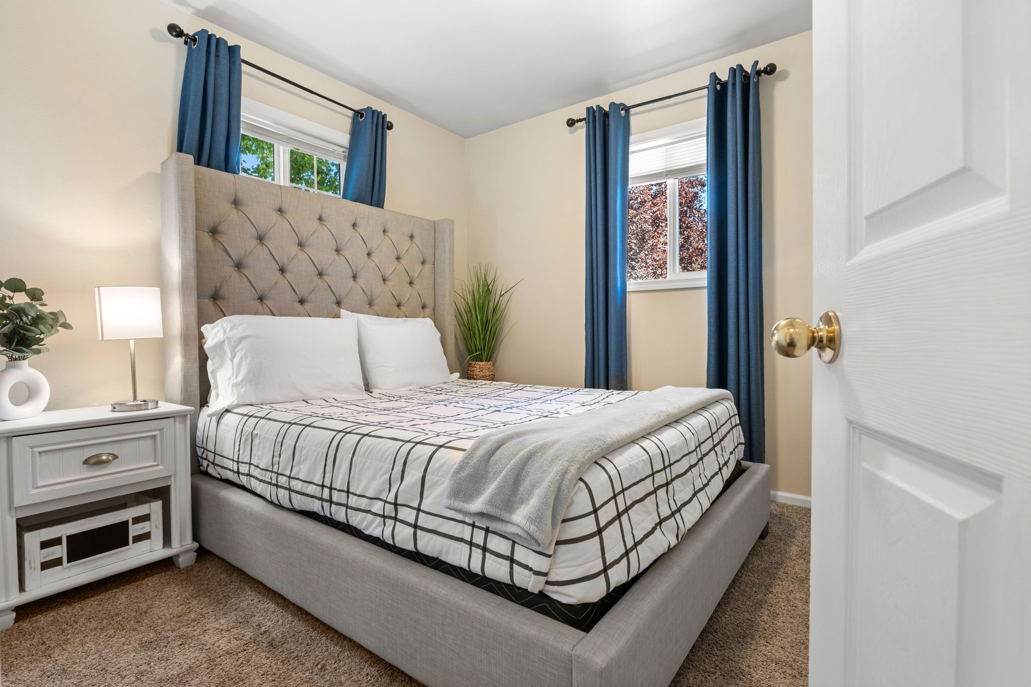 3 habitaciones, tabla de planchar con plancha y wifi gratis 