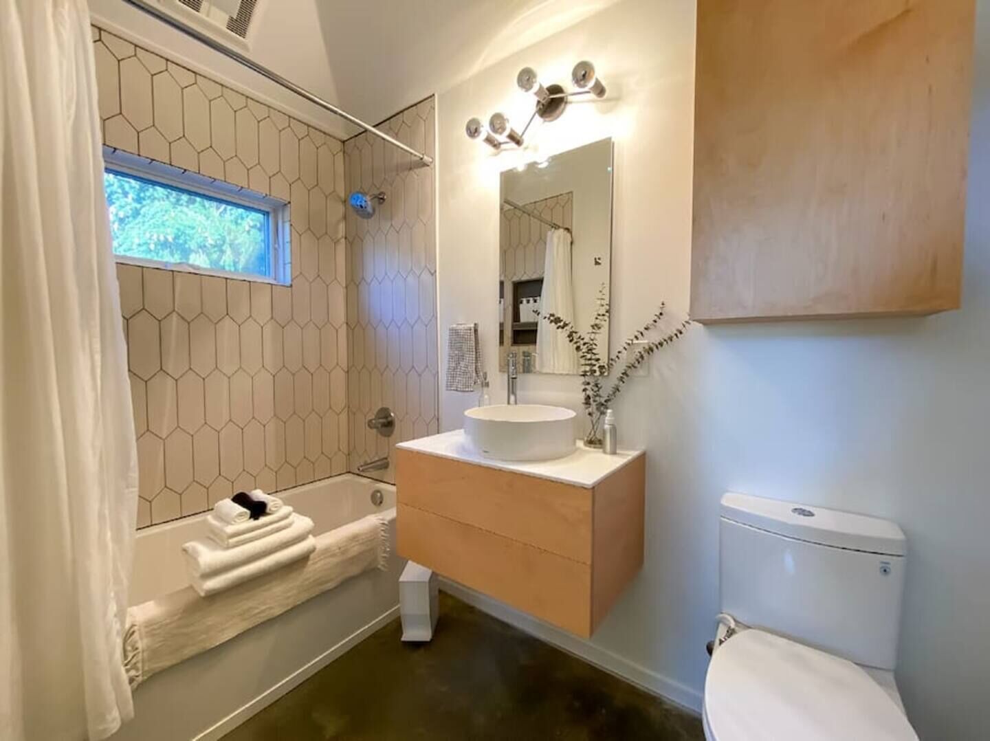 Eco-friendly toiletries, hair dryer, towels, shampoo