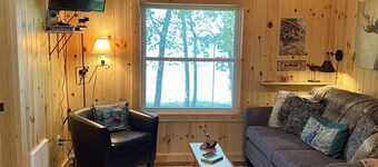Escape to cozy, secluded lakefront cabin in the north woods