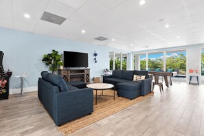 Smart TV, fireplace, video games, ping pong