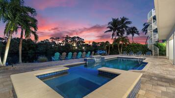 Outdoor pool, a heated pool