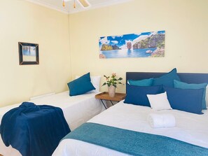 3 bedrooms, iron/ironing board, WiFi, bed sheets