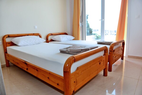 2 bedrooms, iron/ironing board, free WiFi, bed sheets