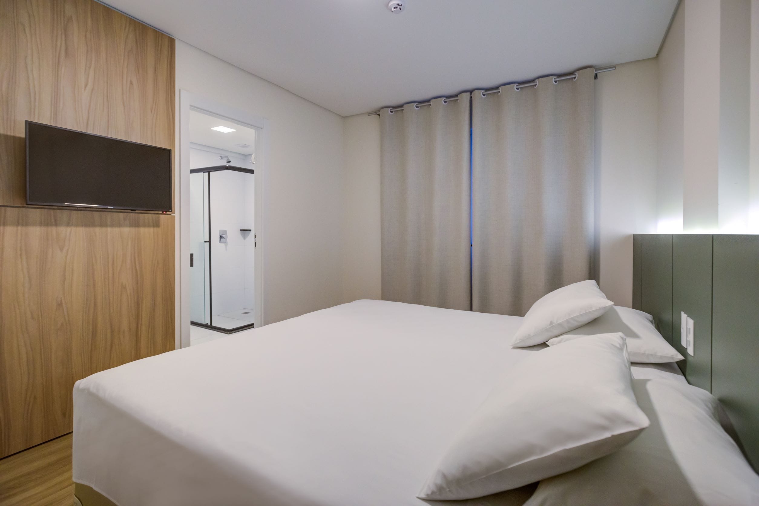 standard double room | 1 bedroom, hypo-allergenic bedding, in-room safe, individually furnished