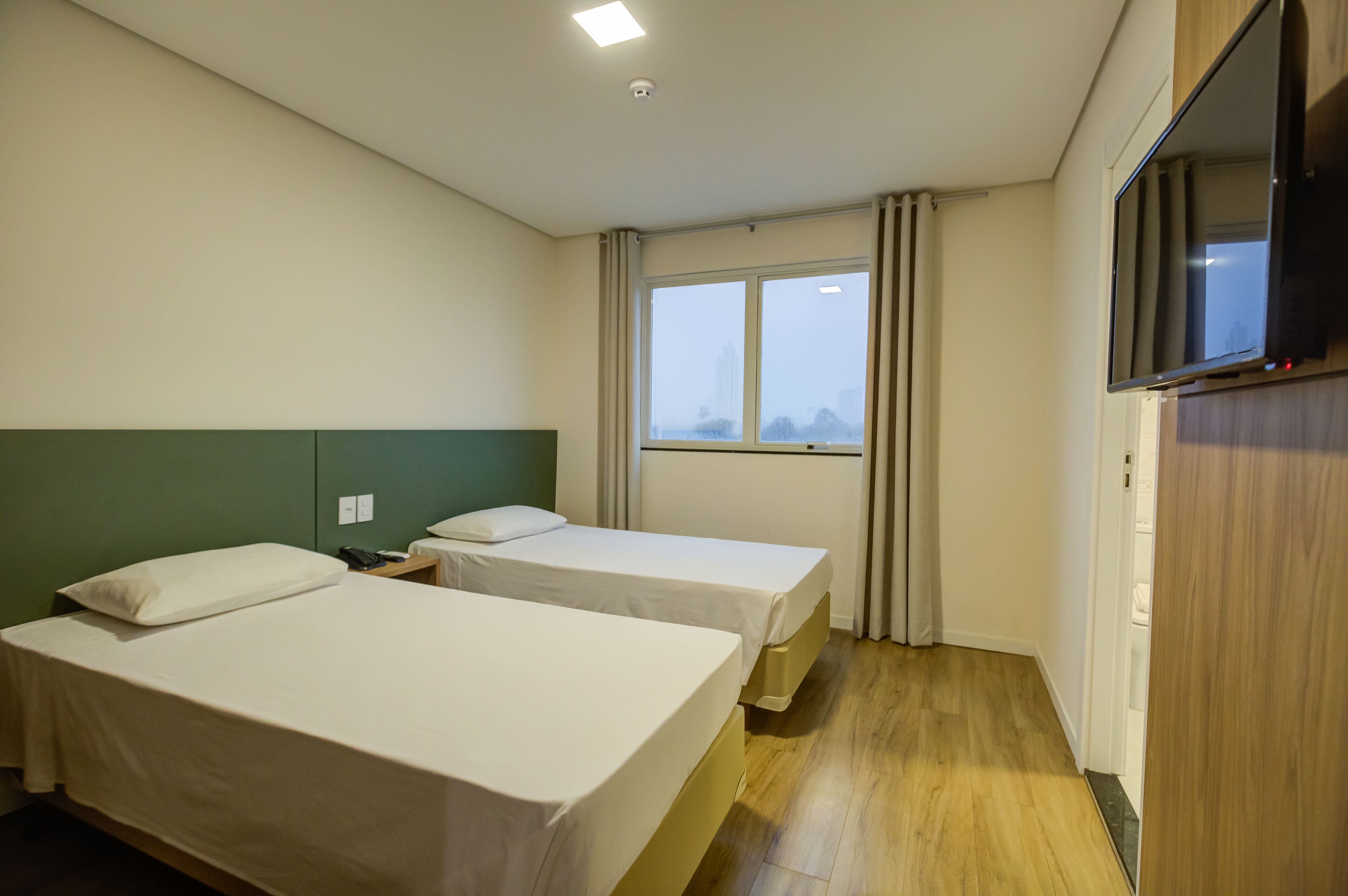 standard room, 2 single beds | 1 bedroom, hypo-allergenic bedding, in-room safe, individually furnished