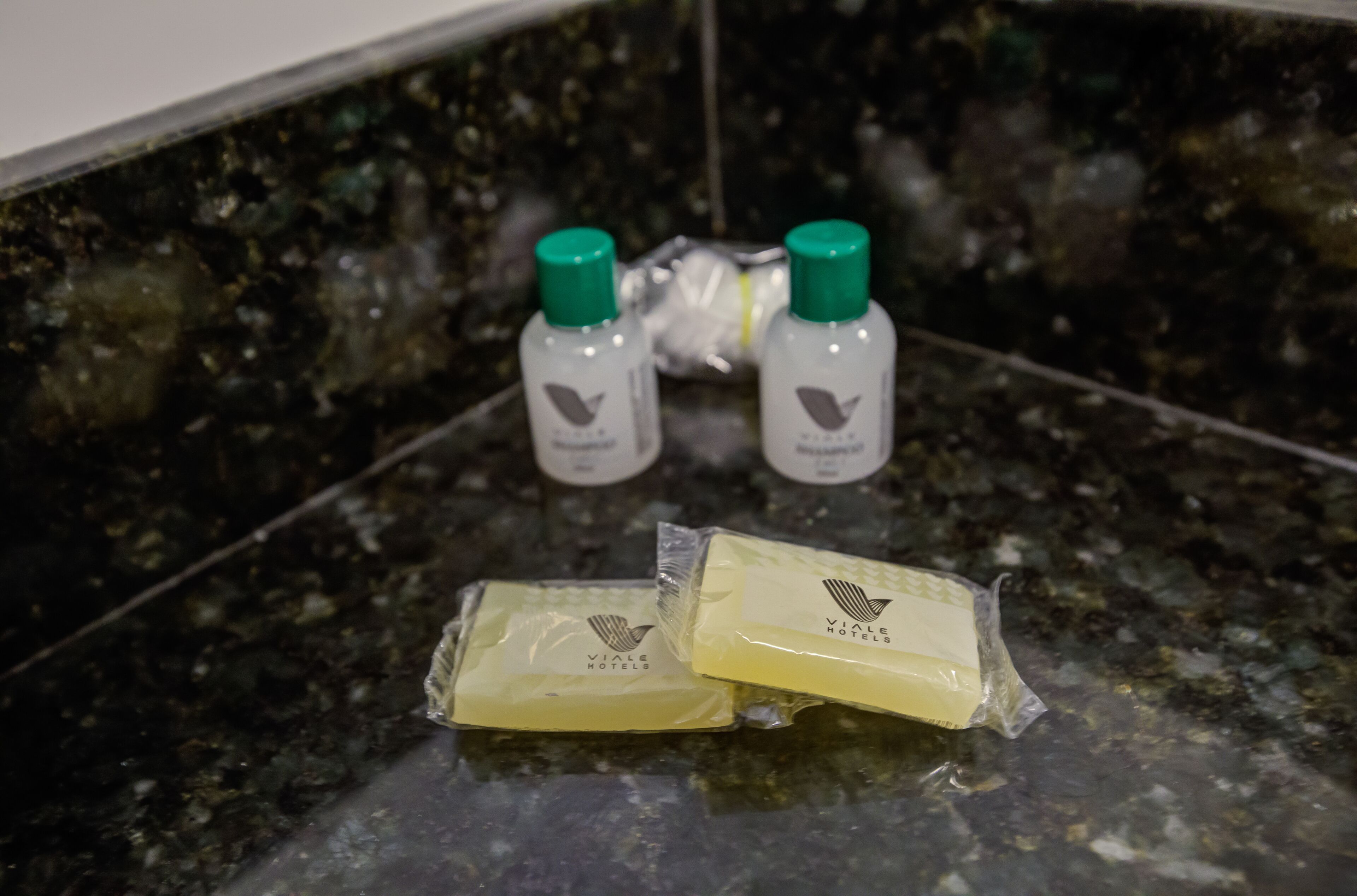 standard double room | bathroom | shower, rainfall showerhead, free toiletries, hair dryer