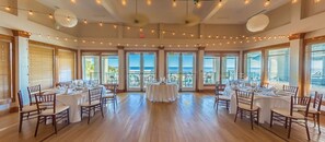 Dining - Ocean View Escape - Beautiful Inside & Out - Sleeps 12 (Ocean Isle Beach)