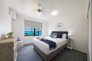 4 bedrooms, iron/ironing board