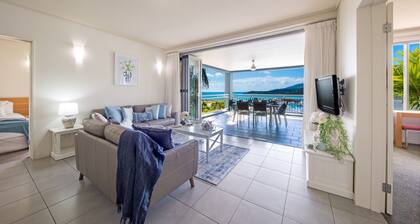 3 Bed 3 Bath Apartment on top of Mount Whitsunday.