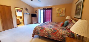 3 makuuhuonetta, silitysrauta/-lauta, Wi-Fi, vuodevaatteet