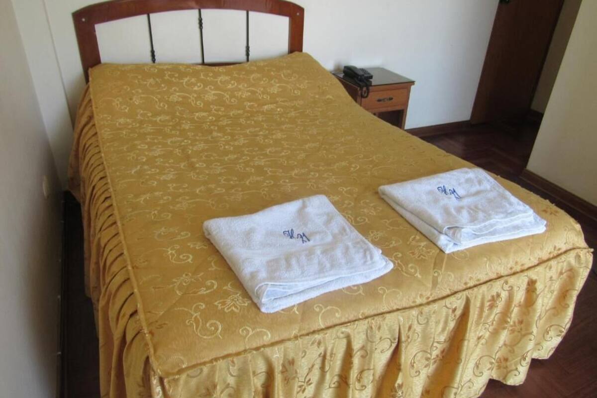 Basic Single Room | WiFi (free), bed sheets