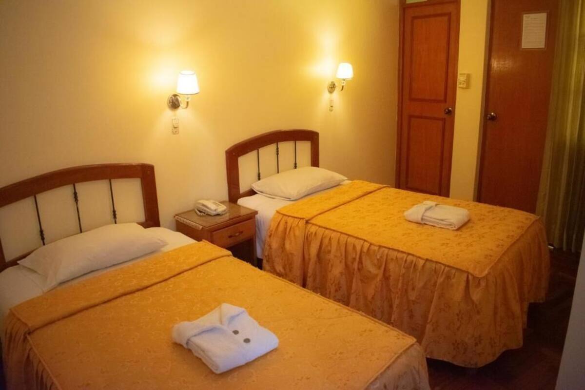 Basic Double Room | WiFi (free), bed sheets