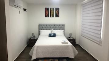 1 bedroom, desk, iron/ironing board, WiFi