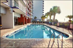 Piscina interna, piscina externa