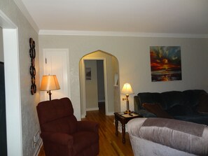 Smart TV, reproductor de DVD, libros y videoteca 