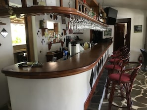 Bar (en la propiedad)