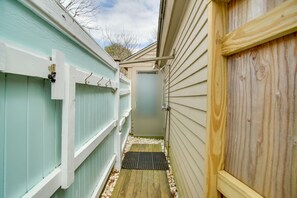 Exterior detail - 2 Mi to Beach: Charming Cape Cod Home w/ Patio! (Mashpee)